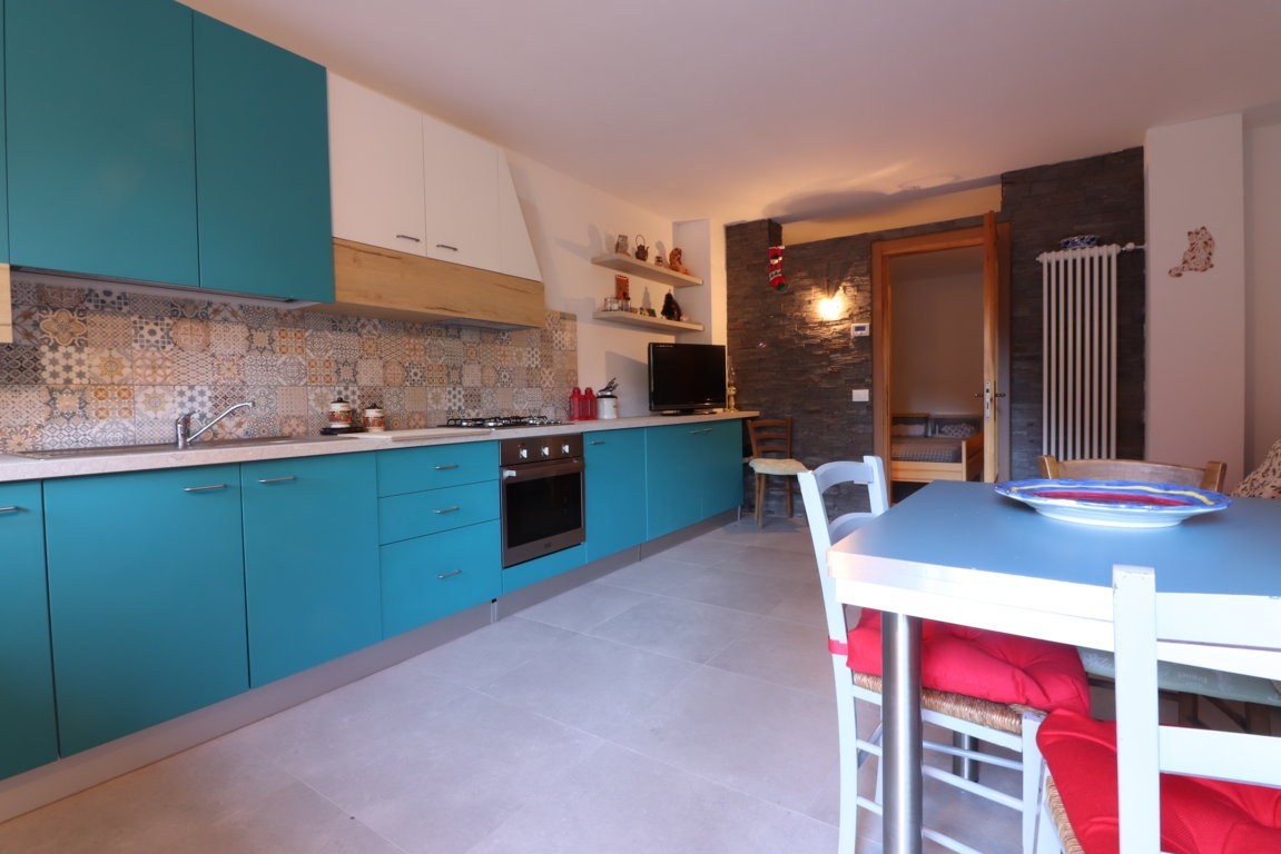 Bilocale ristrutturato in vendita a Valleve (BG)